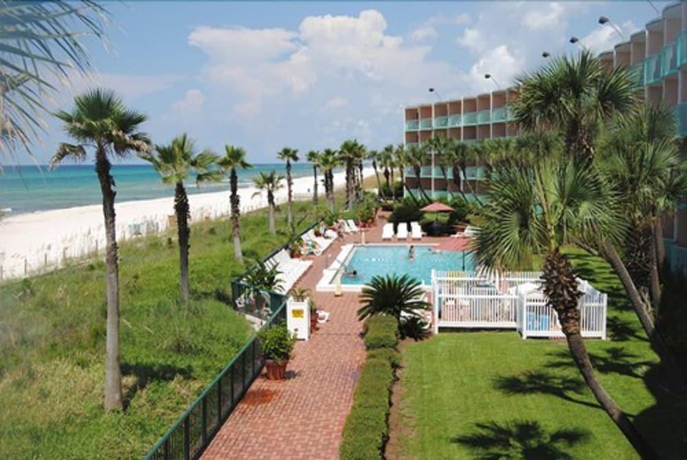 Casa Loma Panama - Beachfront Hotel