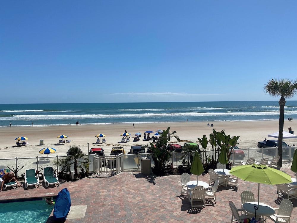 Days By Wyndham Daytona Oceanfront Daytona Beach