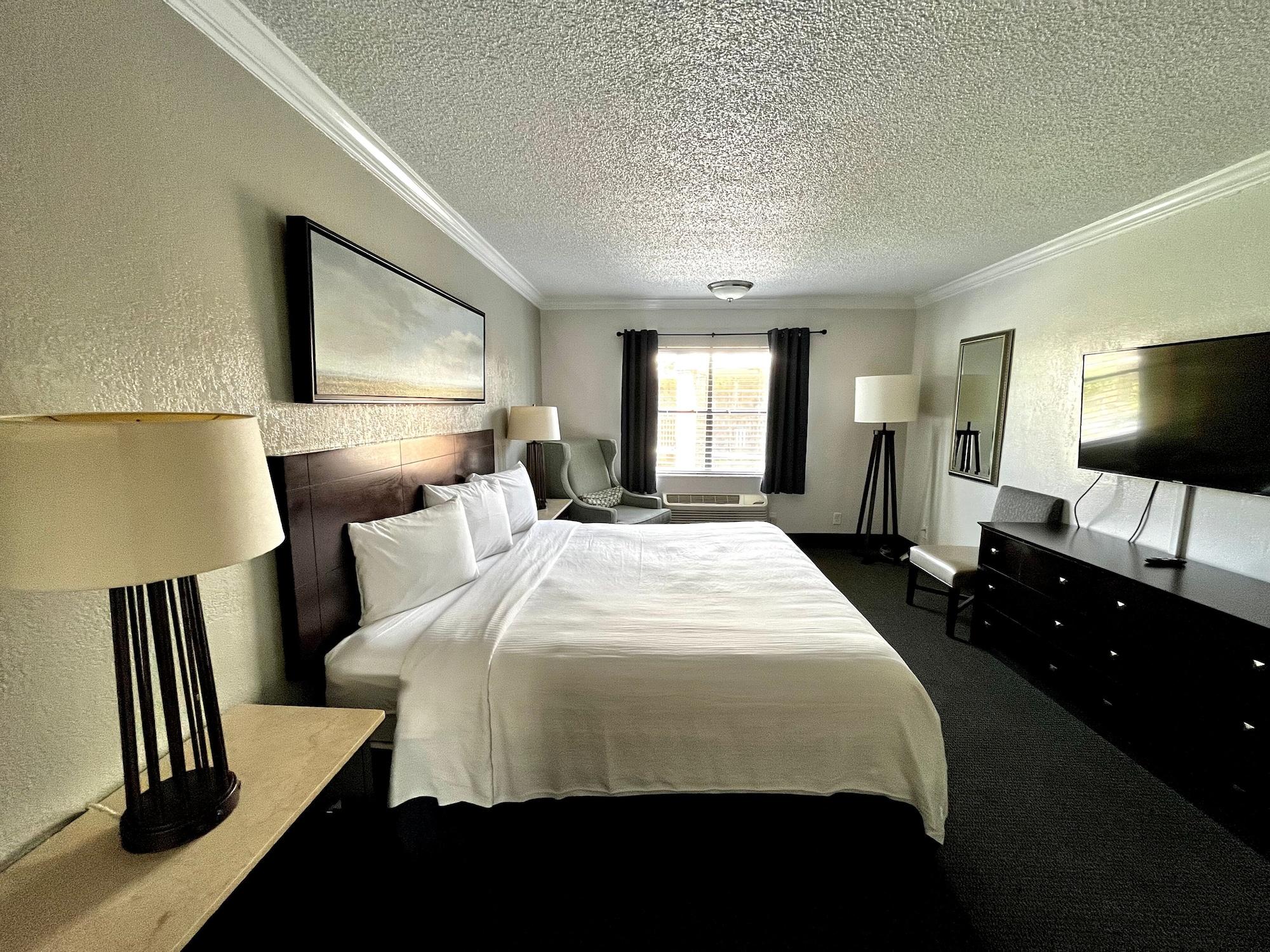 At Home Inn - Pensacola Motel
