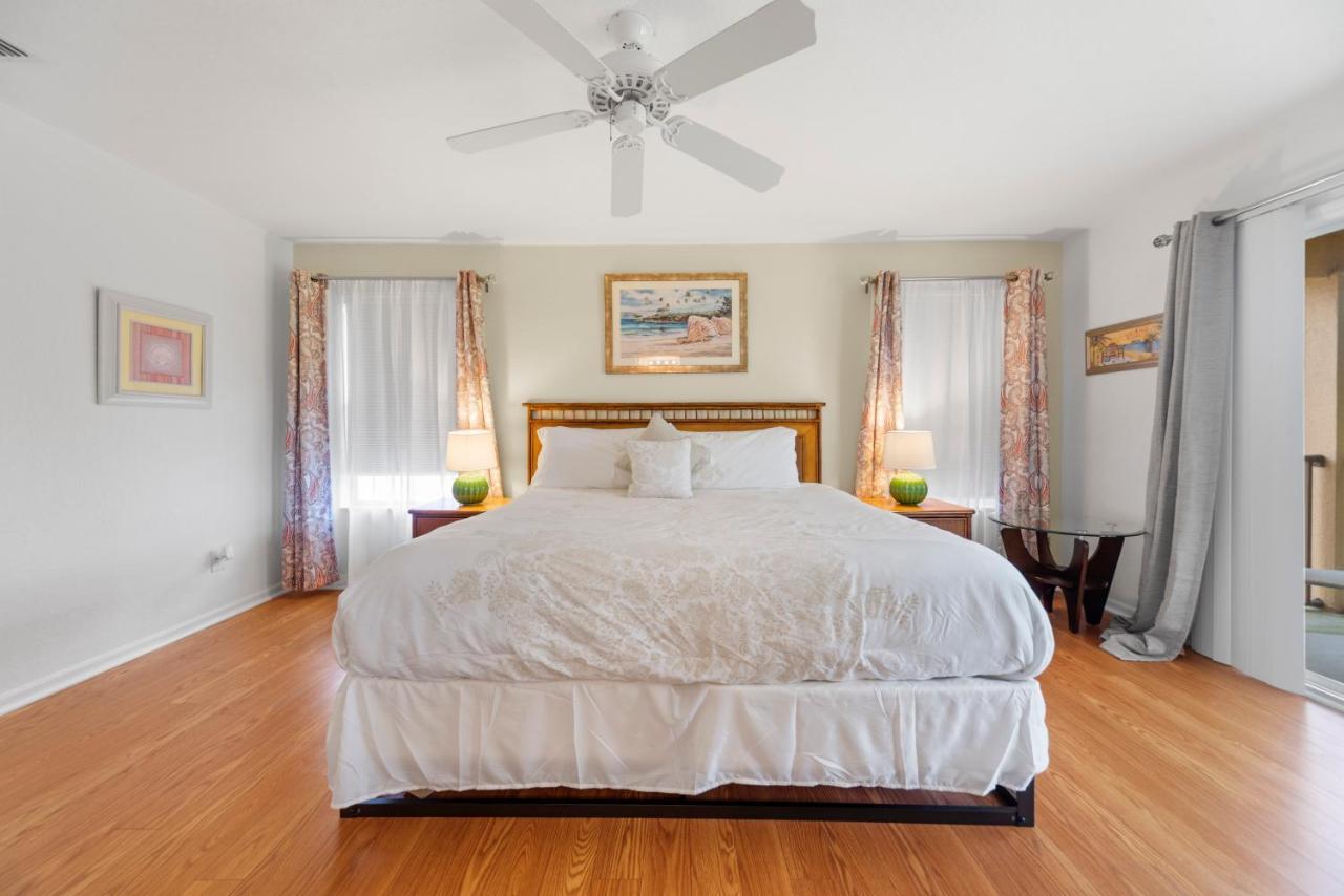 Holiday home 3br Townhouse, Pool & Hot Tub , Near Disney, Game
