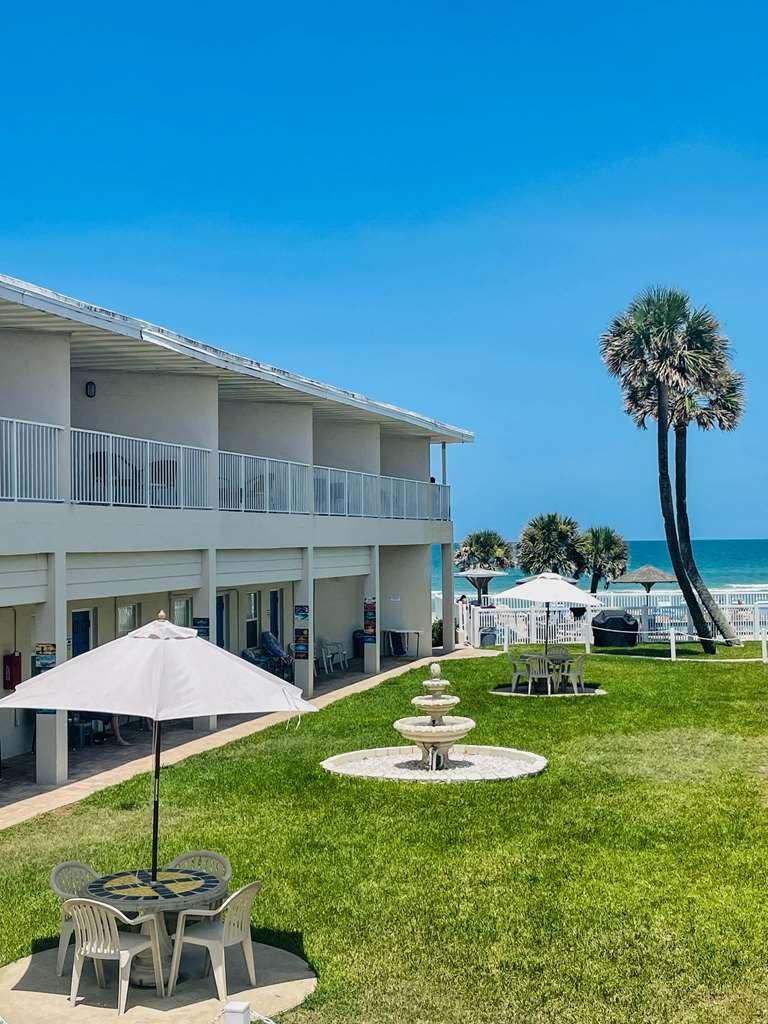 Ocean Court Beachfront Motel 2*