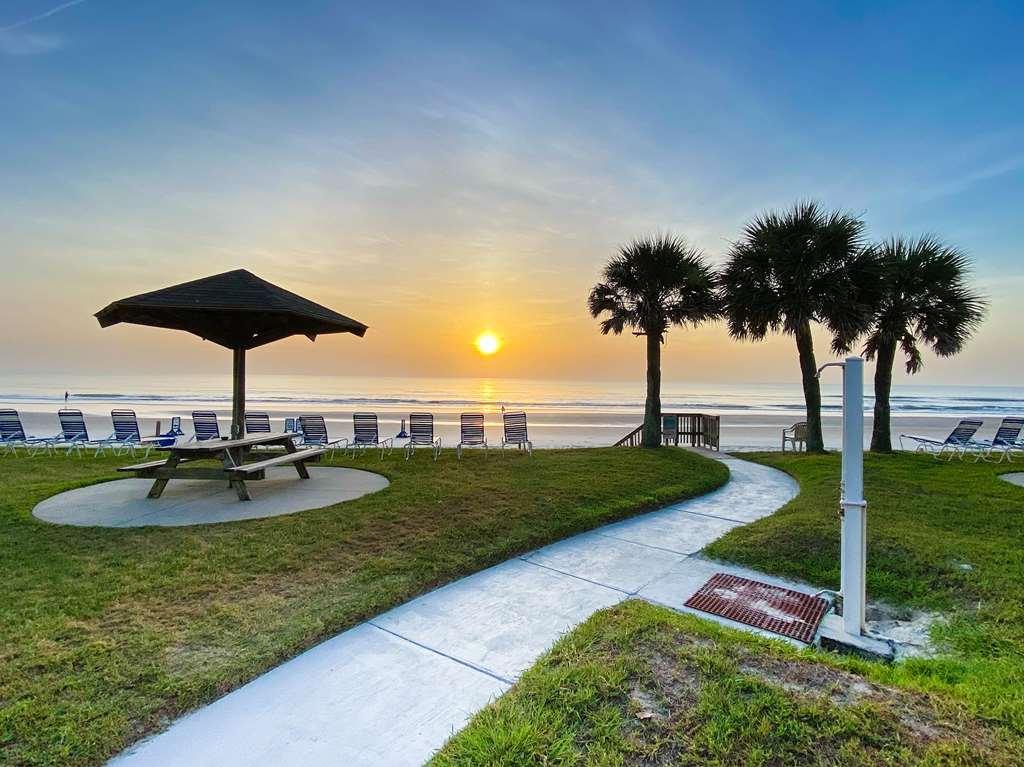 Ocean Court Beachfront Motel 2*