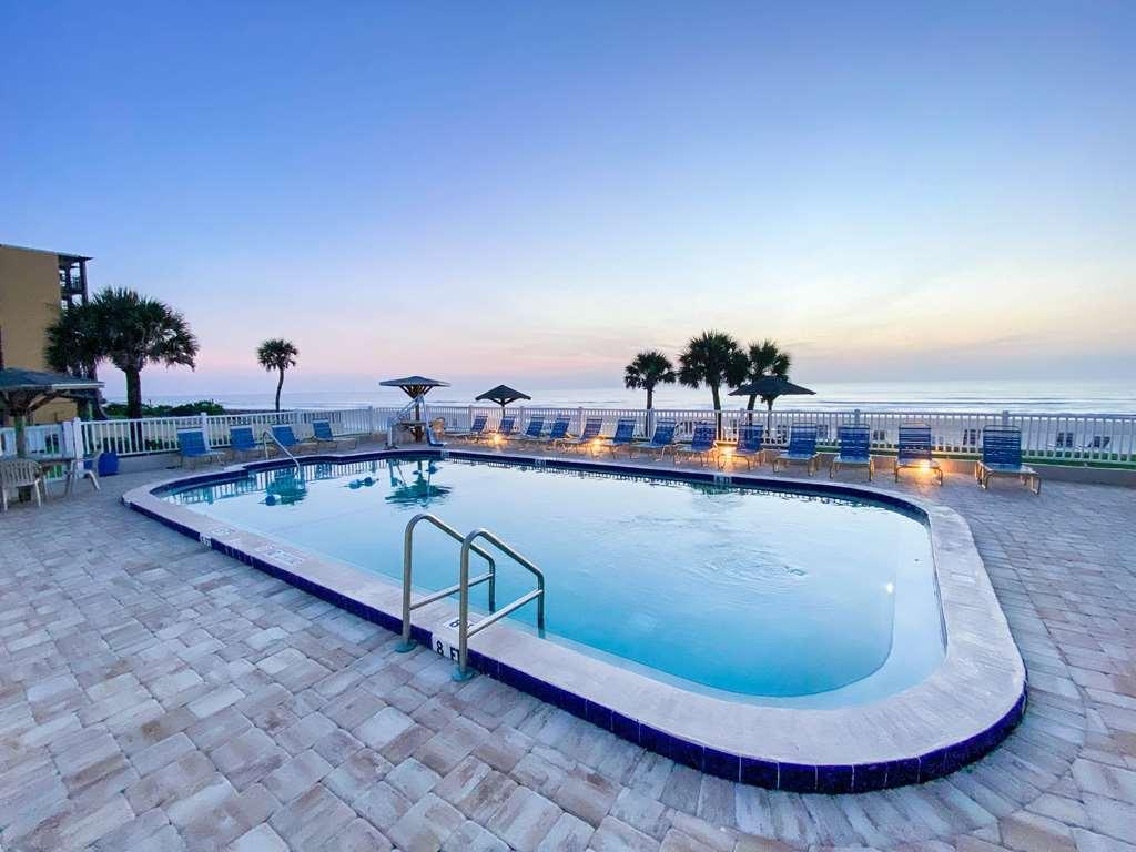 Ocean Court Beachfront 2*