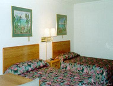 Hotel Econo - Clearwater 3*