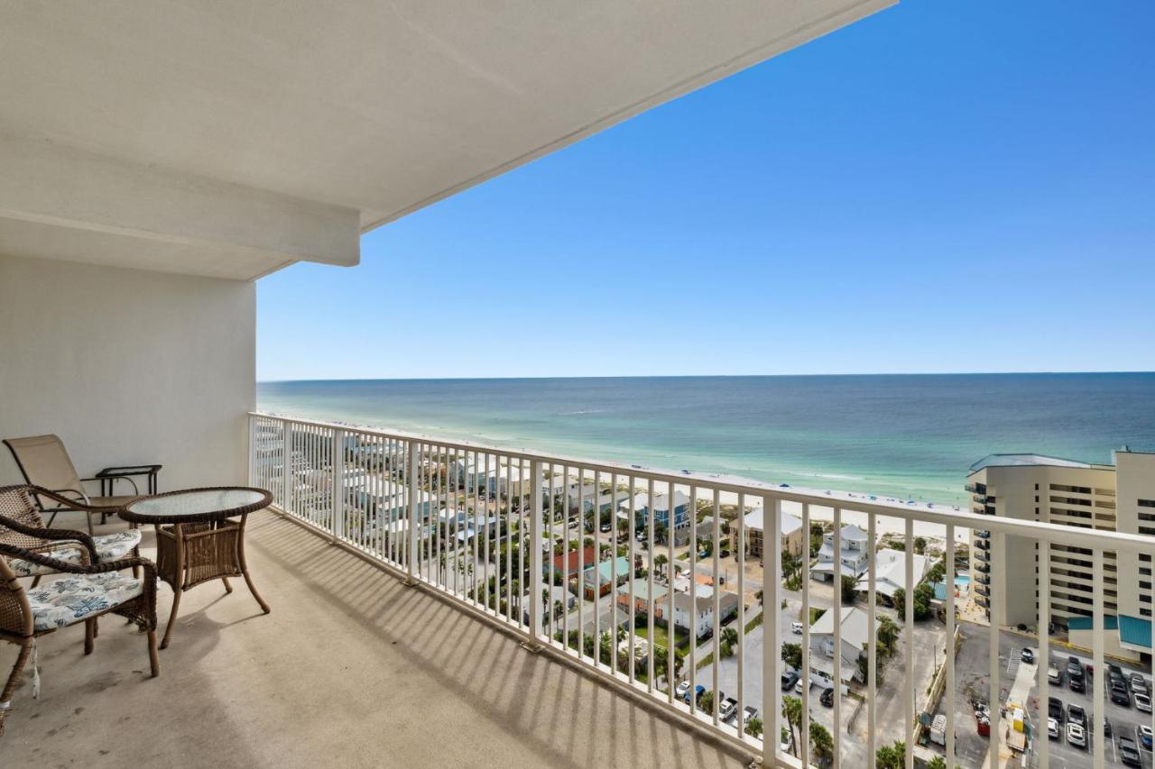 Laketown Wharf #1807 By Nautical