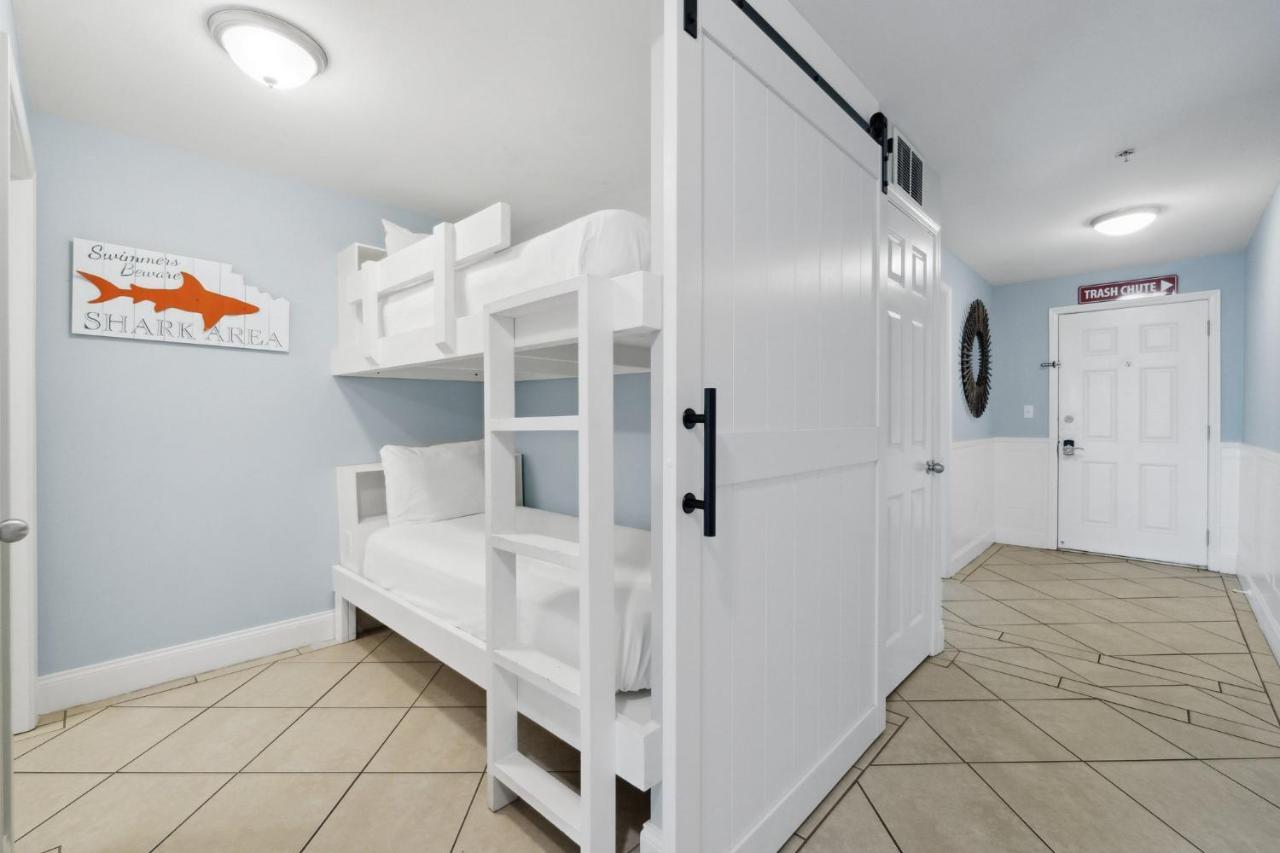 Laketown Wharf #1404 By Nautical Holiday home
