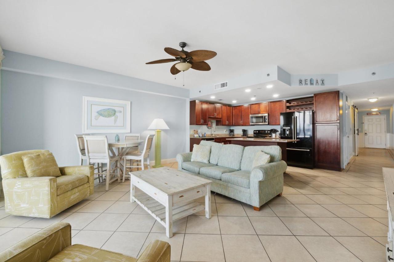 Laketown Wharf #1404 By Nautical