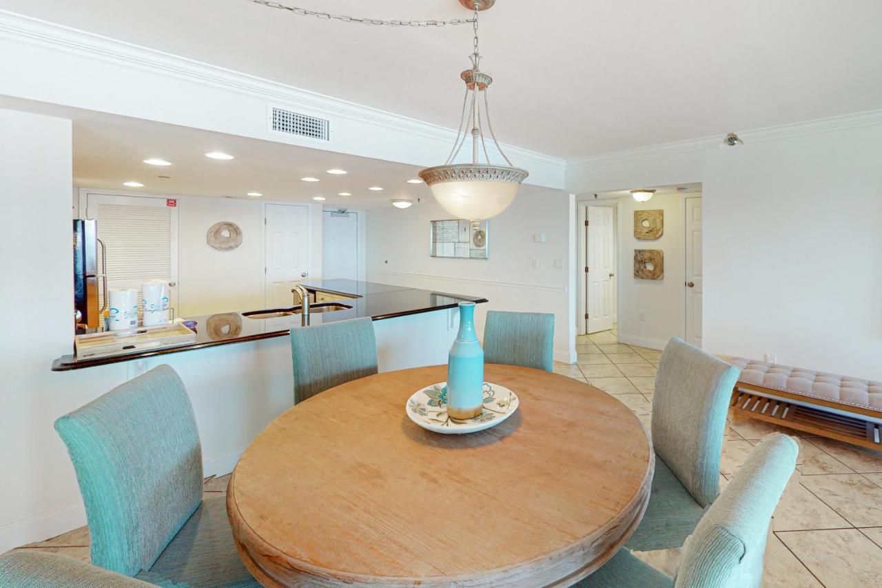 Breakers East 604