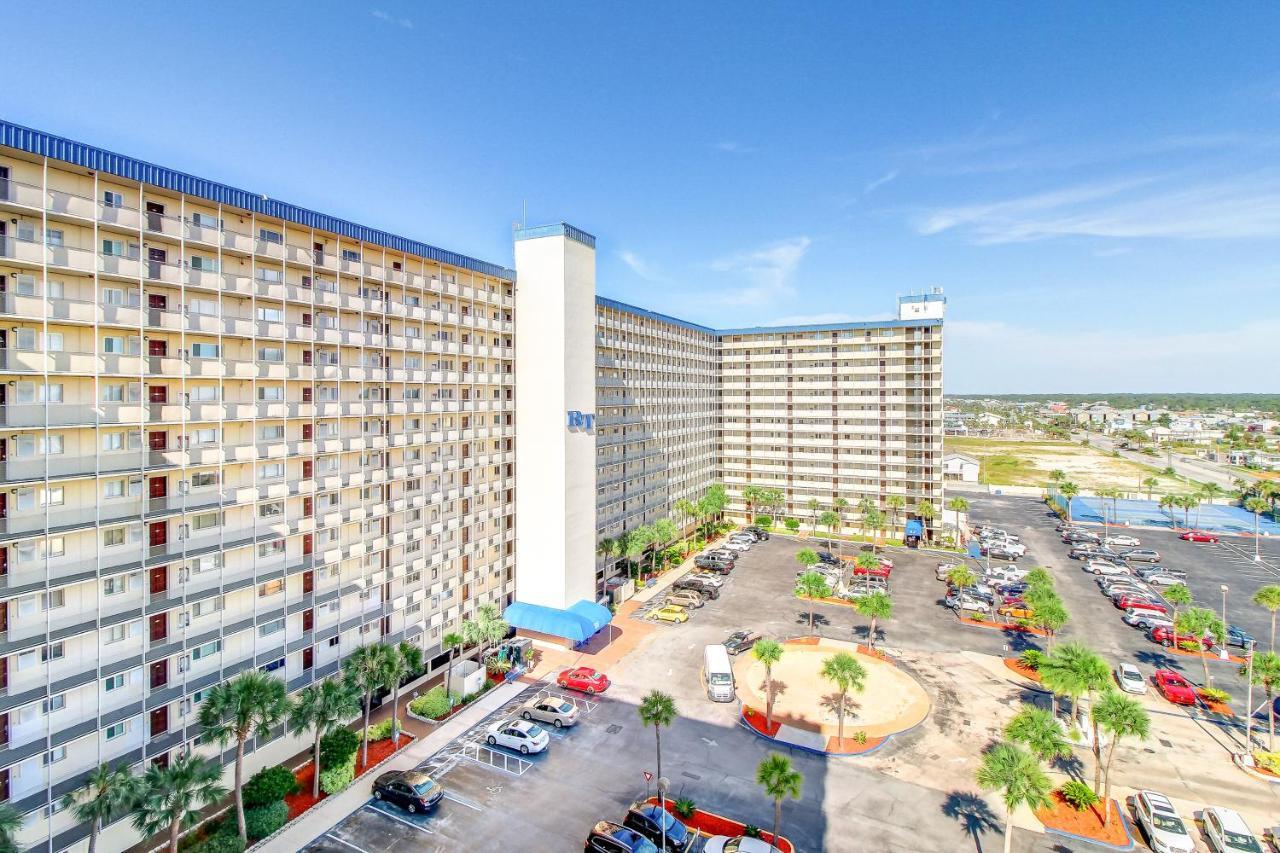 Regency Towers 625 Apartment