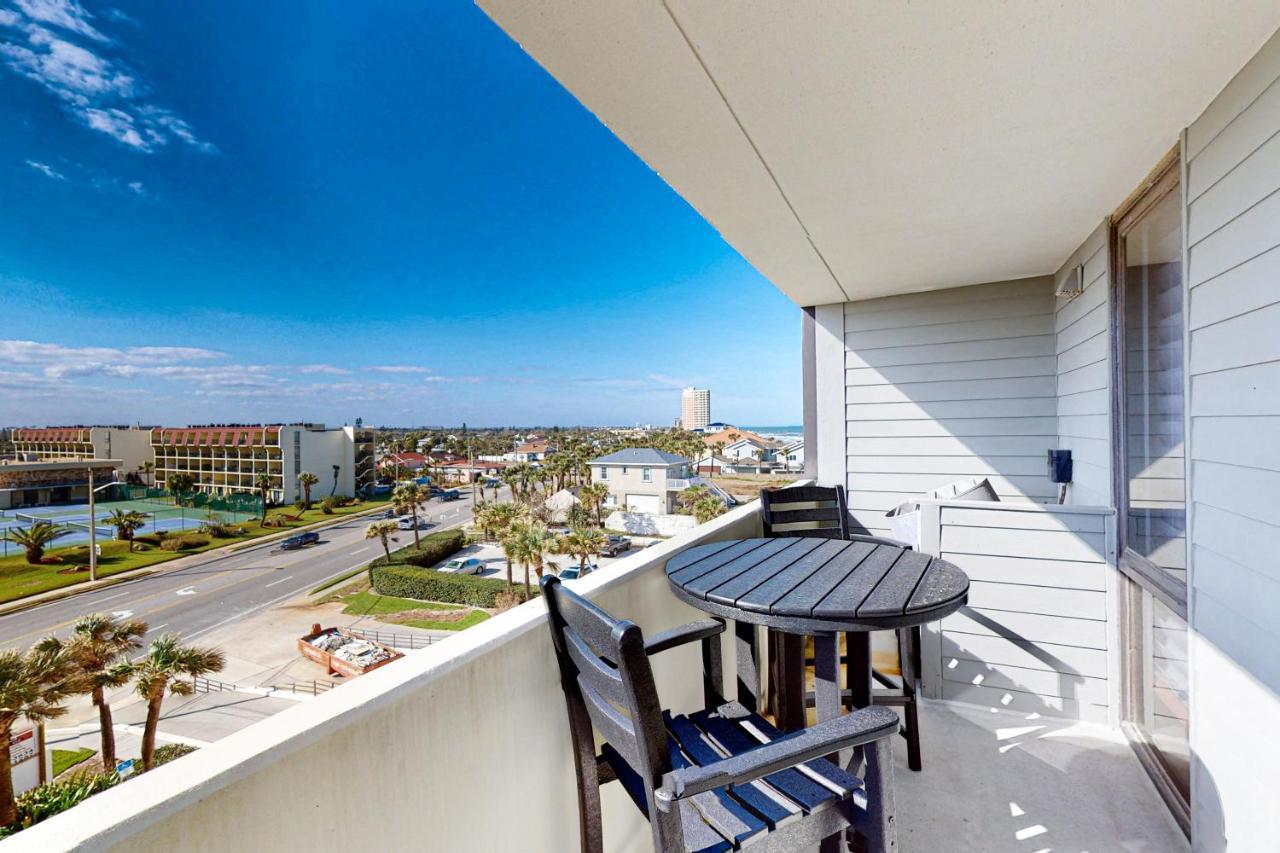Living - Unit #504 *