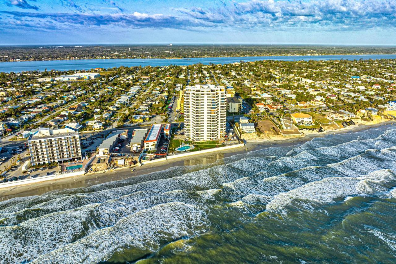 Living - Unit #504 Daytona Beach