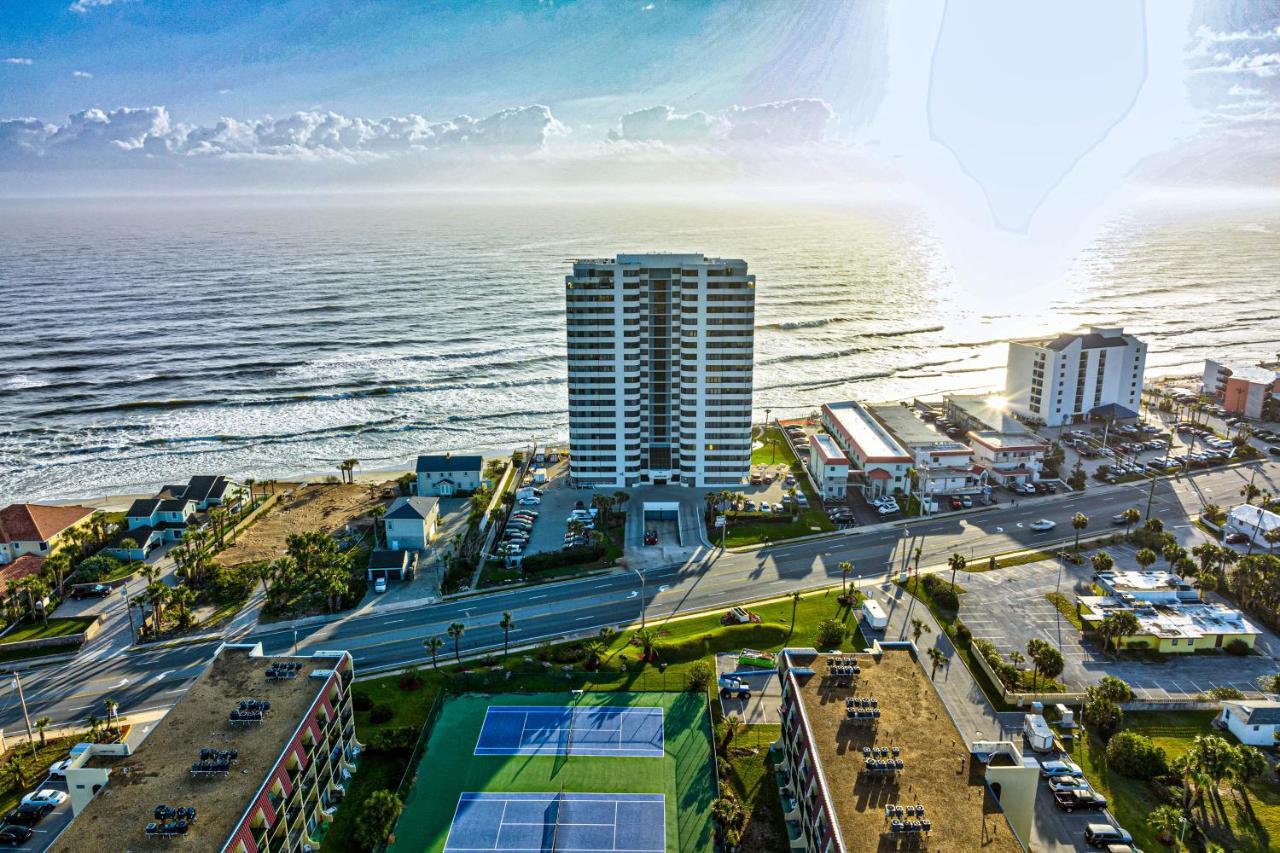 Living - Unit #504 * Daytona Beach