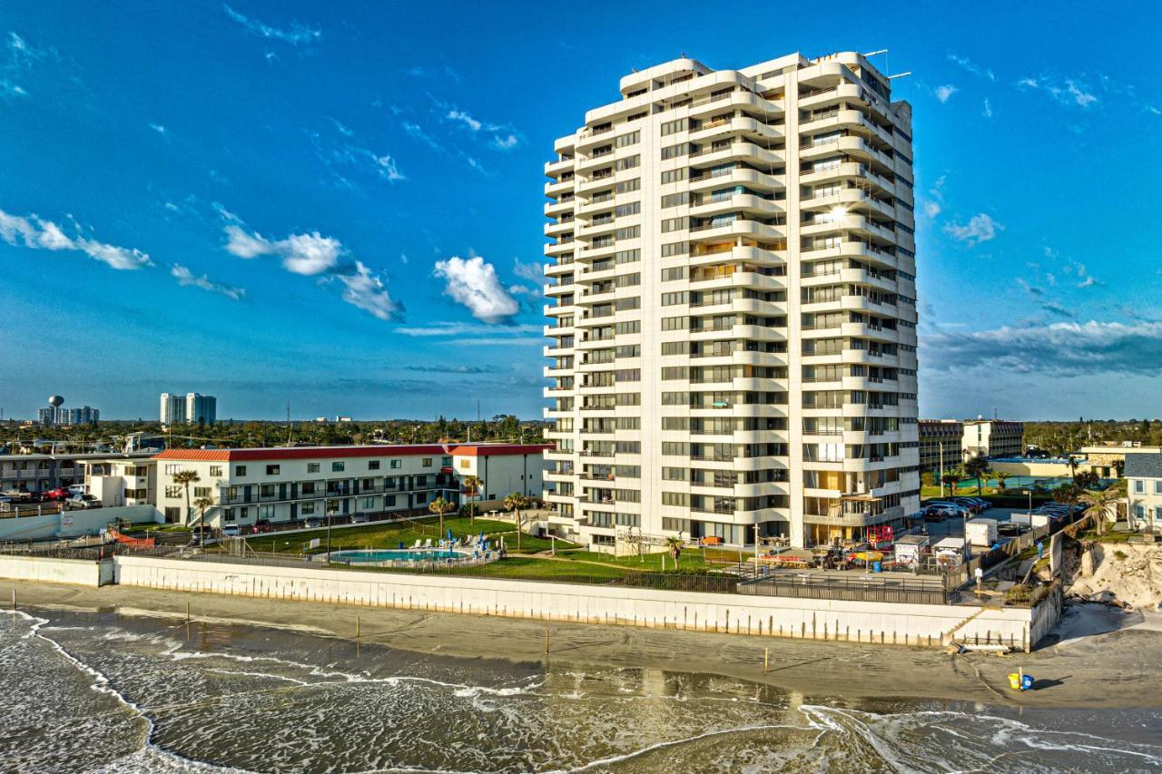 Living - Unit #504 Apartment *