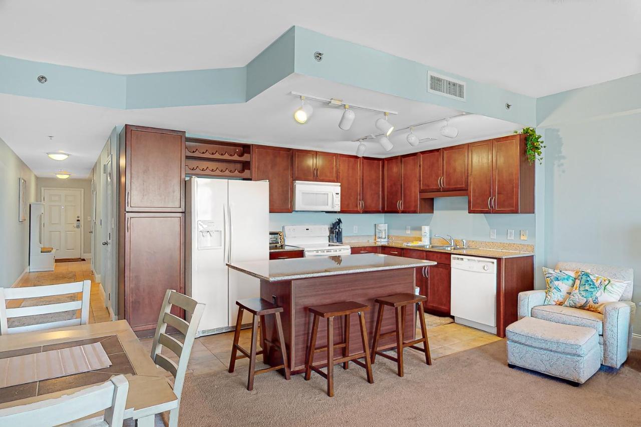 Apartment Laketown Wharf 1703 Panama City Beach