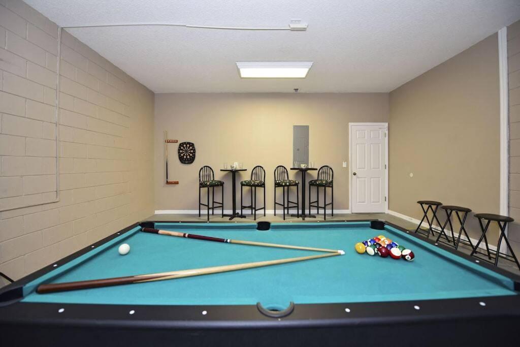 Sunny Pool In Gated Near & Golf -630 Davenport