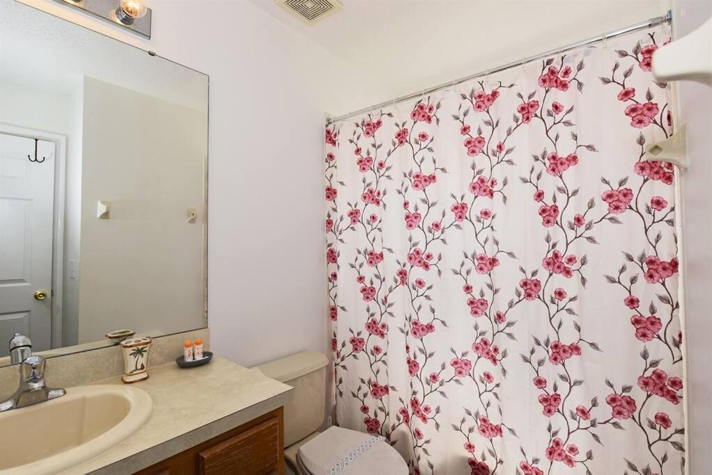 Holiday home Sunny Pool In Gated Near & Golf -630 Davenport