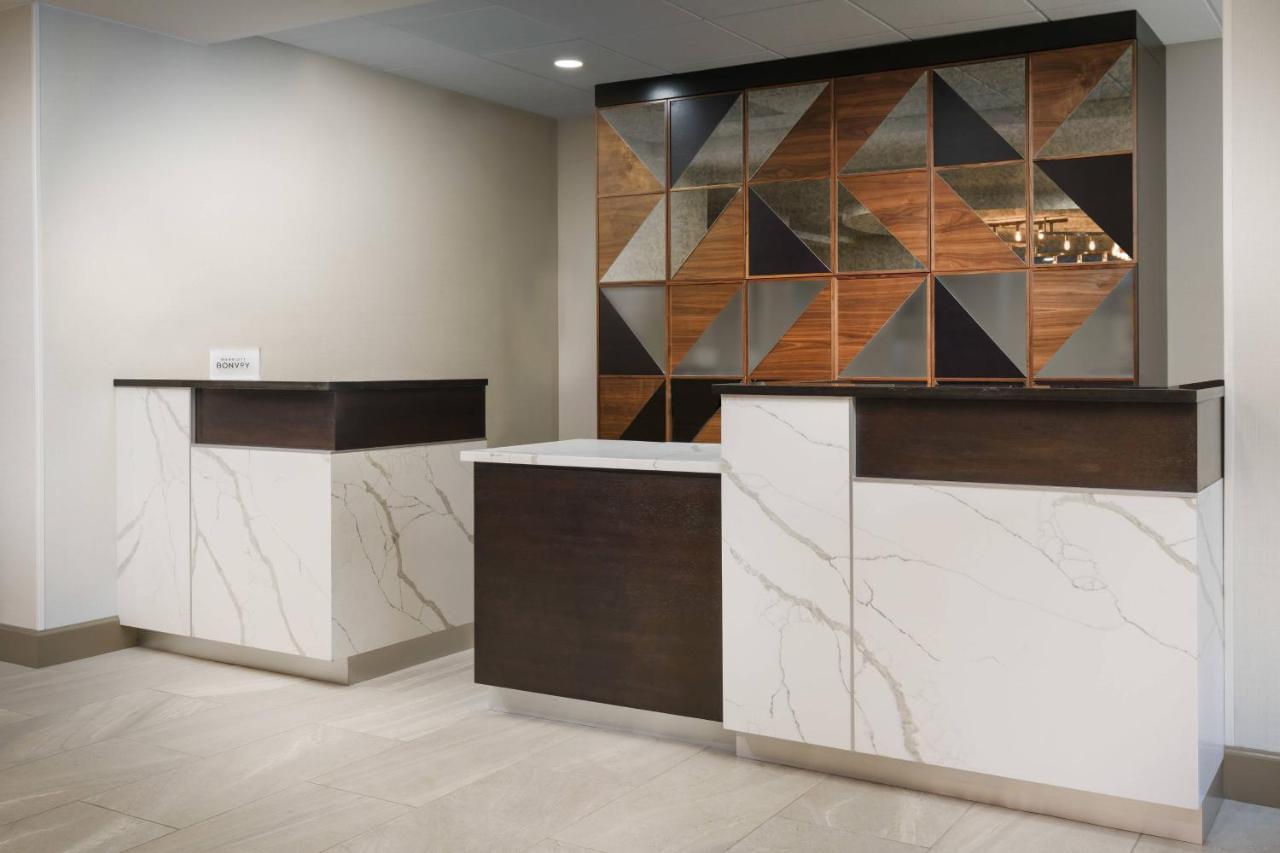 Courtyard By Marriott Downtown Hotel Orlando