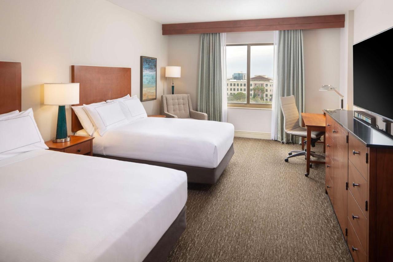 Hilton Carillon Park 4* St. Petersburg