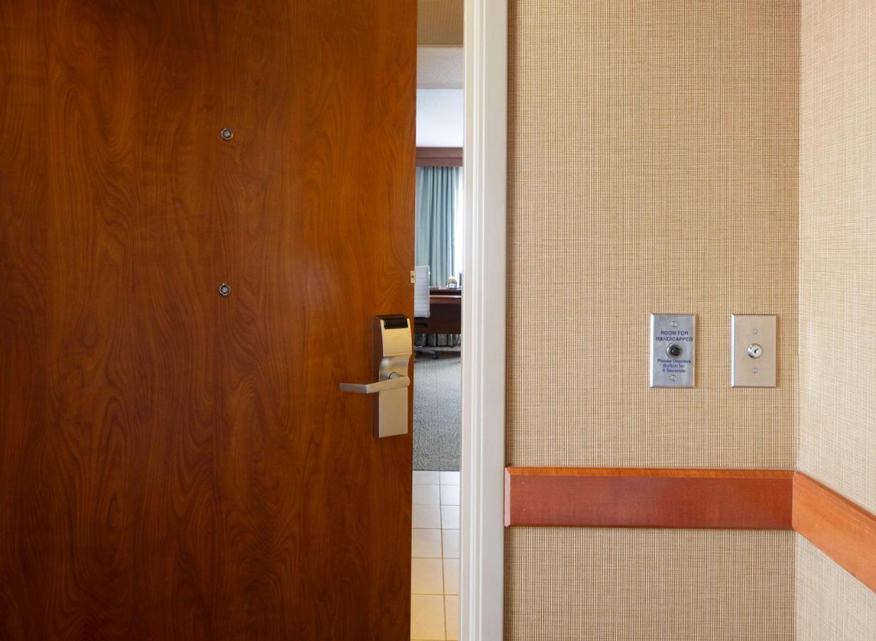 Hotel Hilton Carillon Park 4*