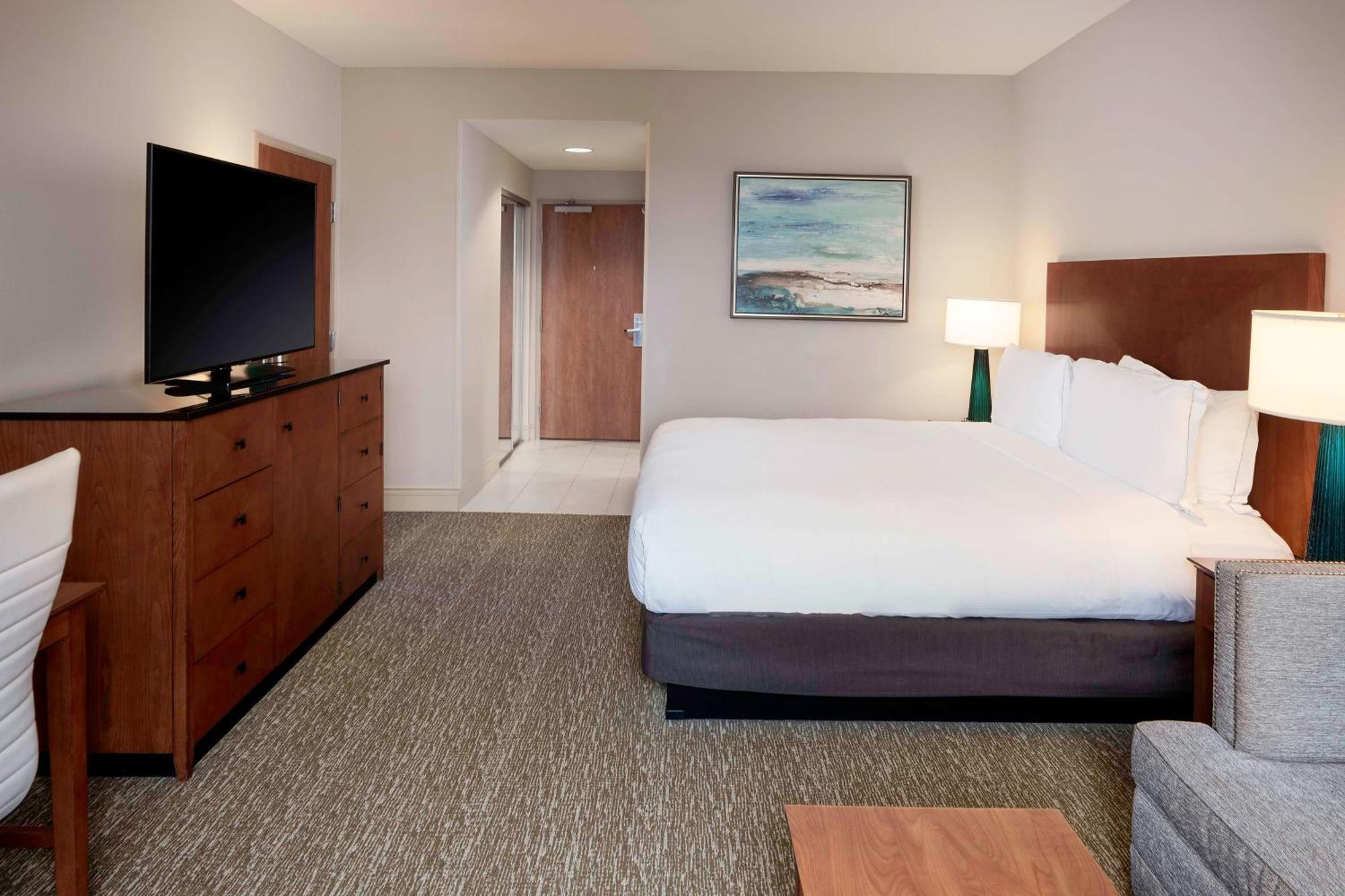 Hilton Carillon Park Hotel 4*