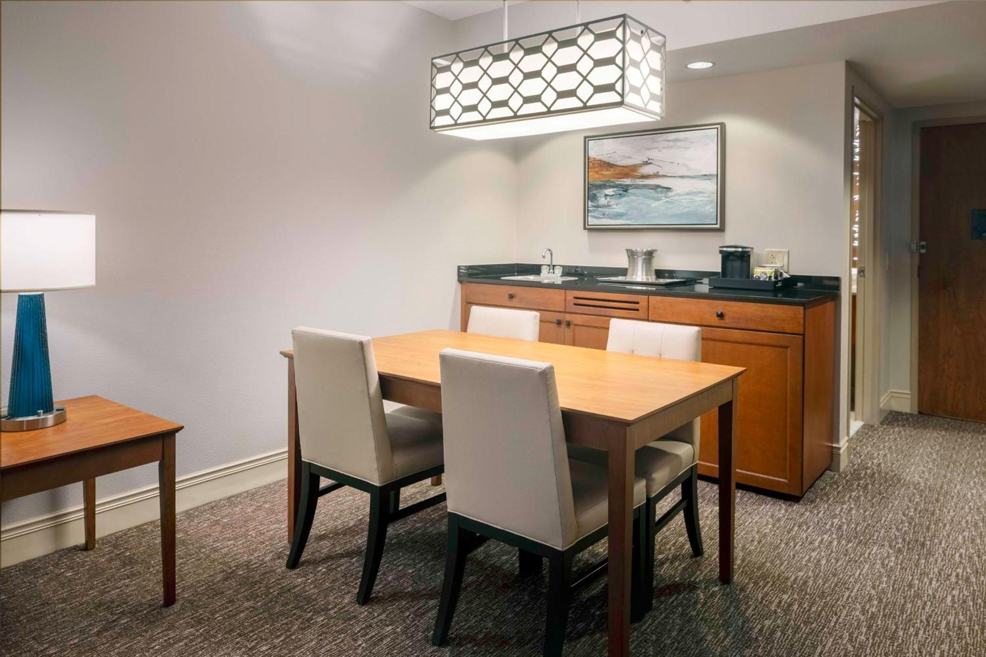 Hilton Carillon Park Hotel 4*