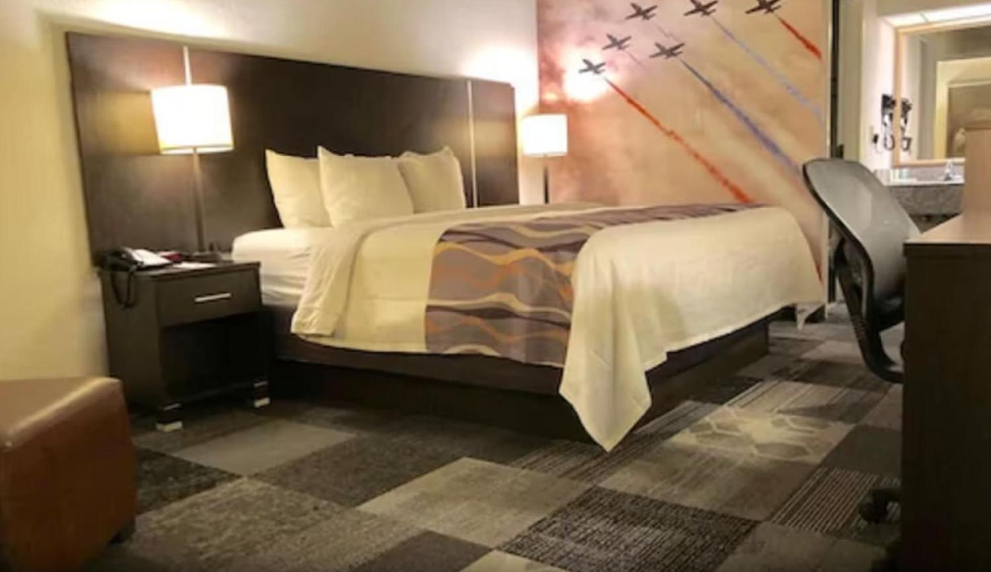 Quality At Eglin Afb Inn 2*
