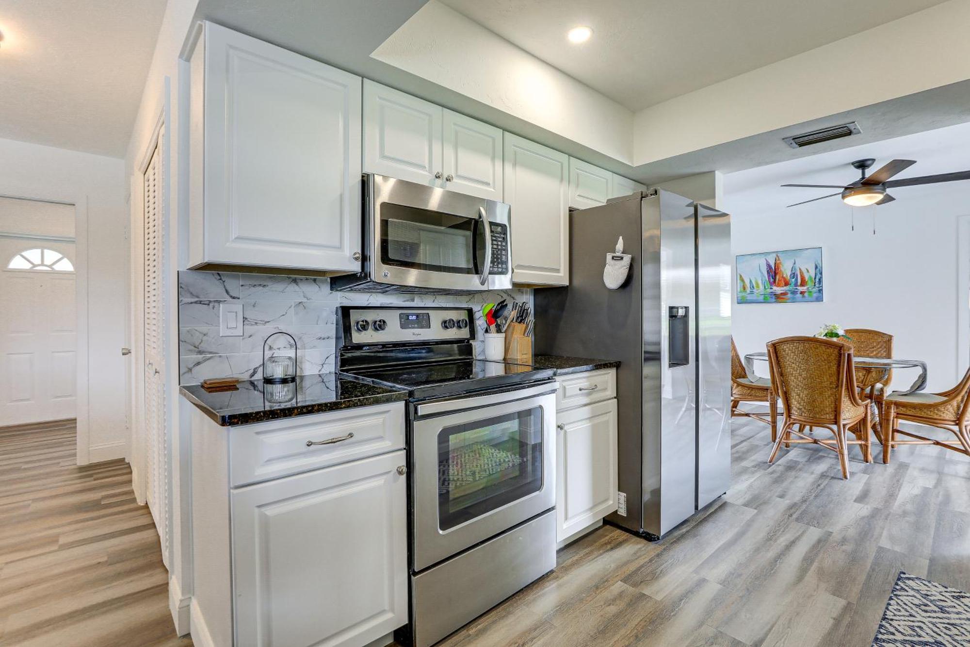 Holiday home Centrally Located With Heated Pool! Sarasota