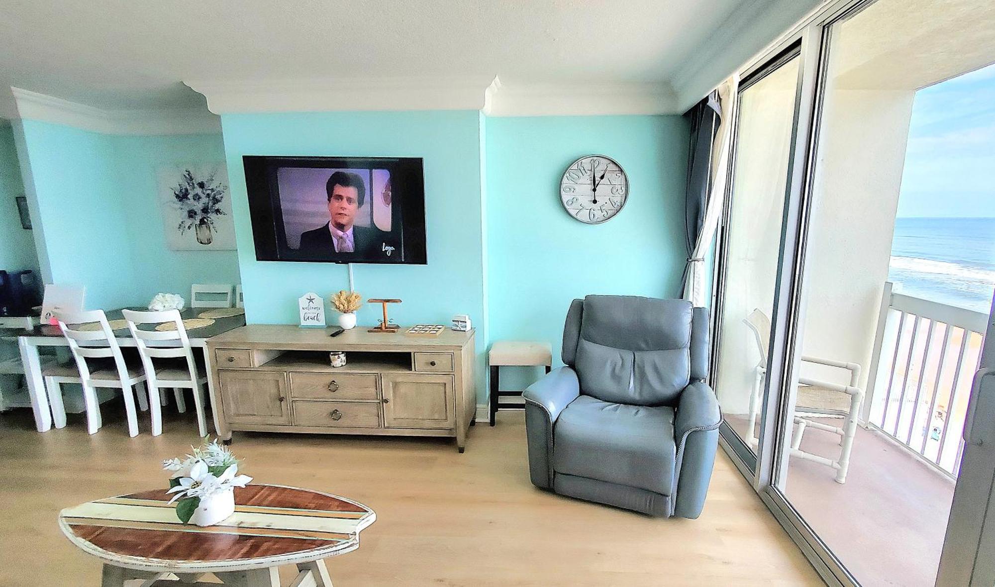 Apartment Sunkissed-modern Oceanfront Daytona *