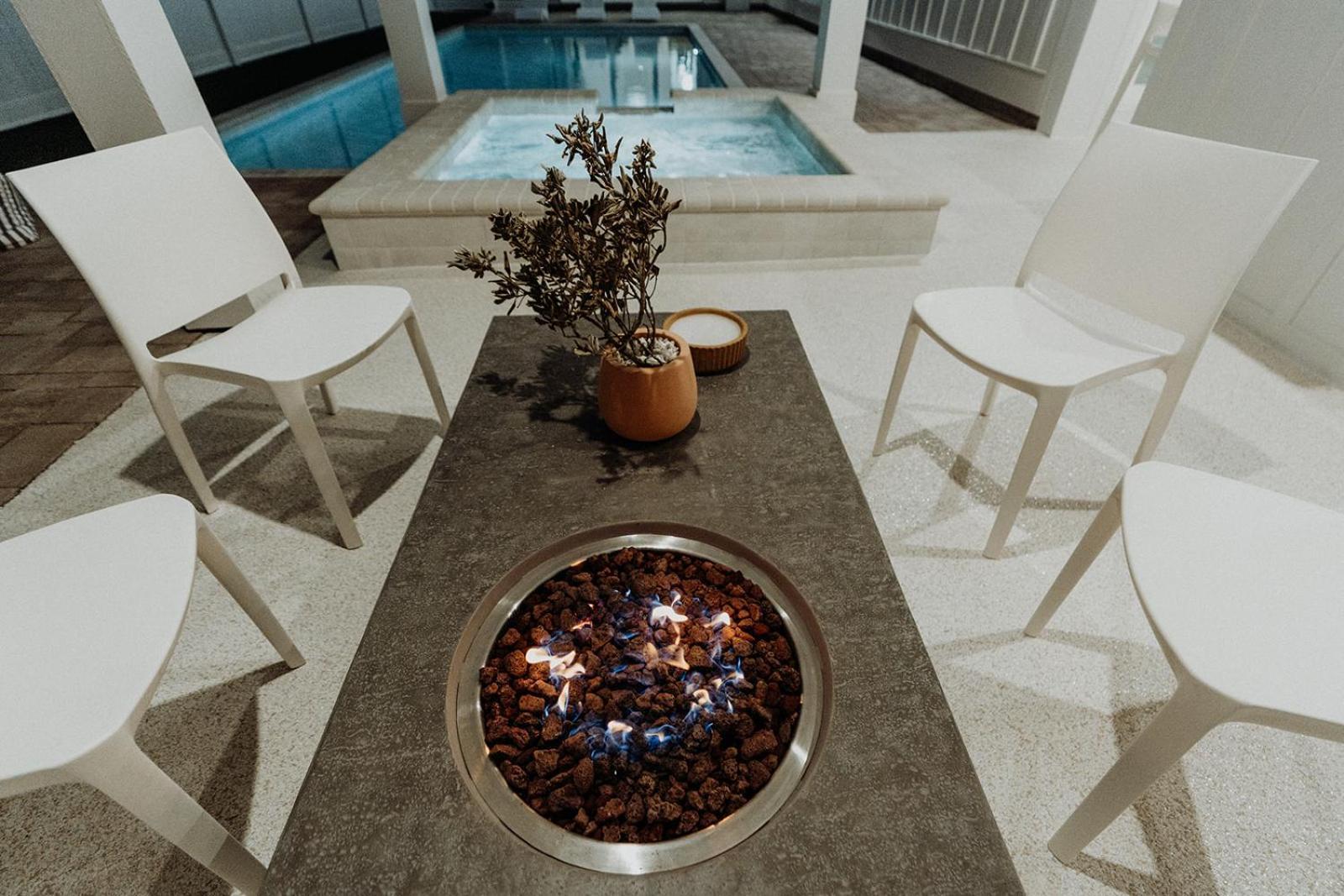 The Taj Of The Gulf! Luxury Mansion! Sleeps 37, Private Pool & Hot Tub, Putting Golf Villa Panama City Beach