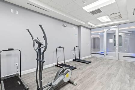 Apartment Oceanside 604 - Water Views, Access Pool & Pool Bar