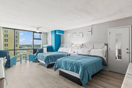 Oceanside 604 - Water Views, Access Pool & Pool Bar Apartment