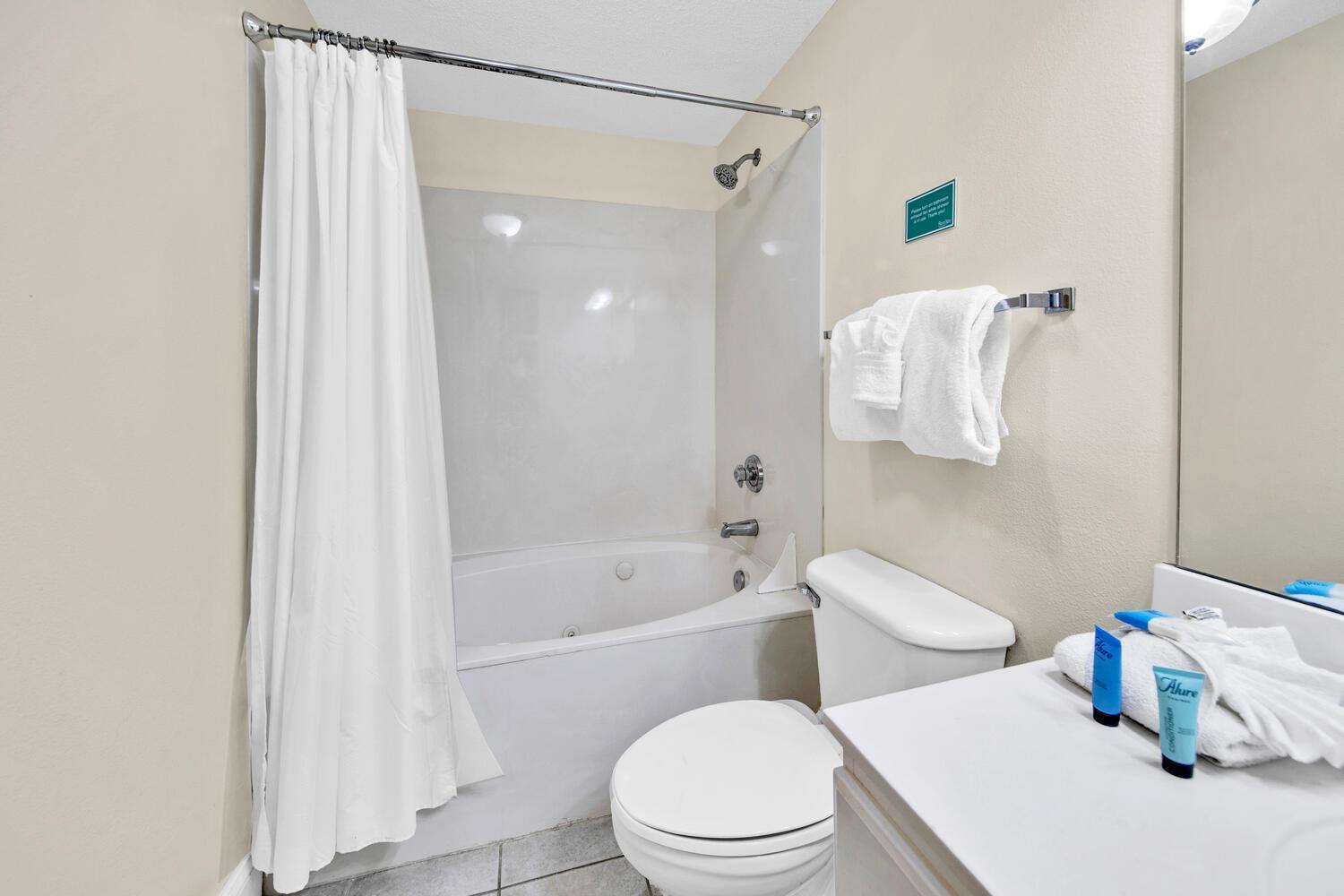 Majestic Towers 1-1615 * Panama City Beach