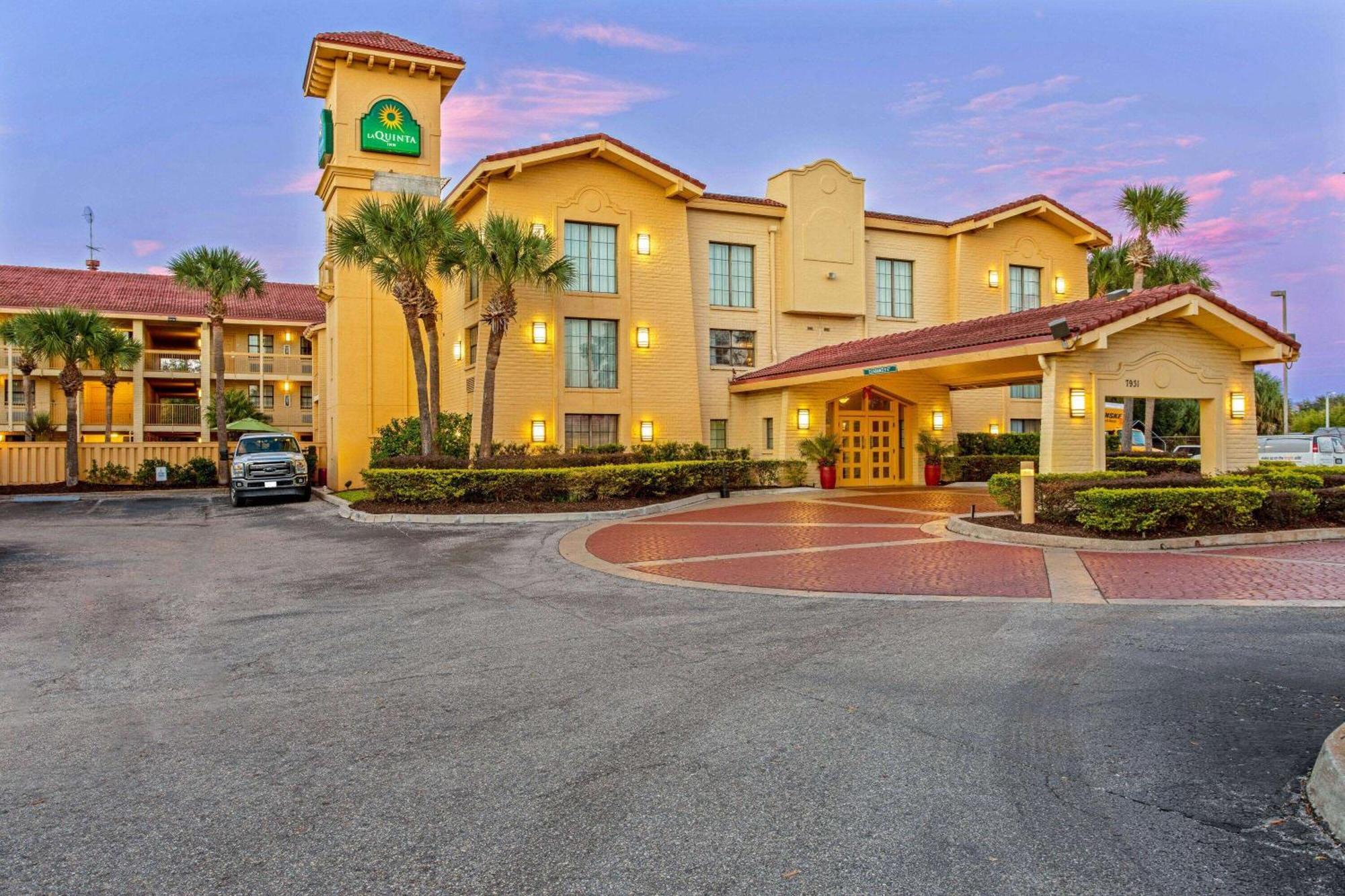 La Quinta By Wyndham Airport West 3*