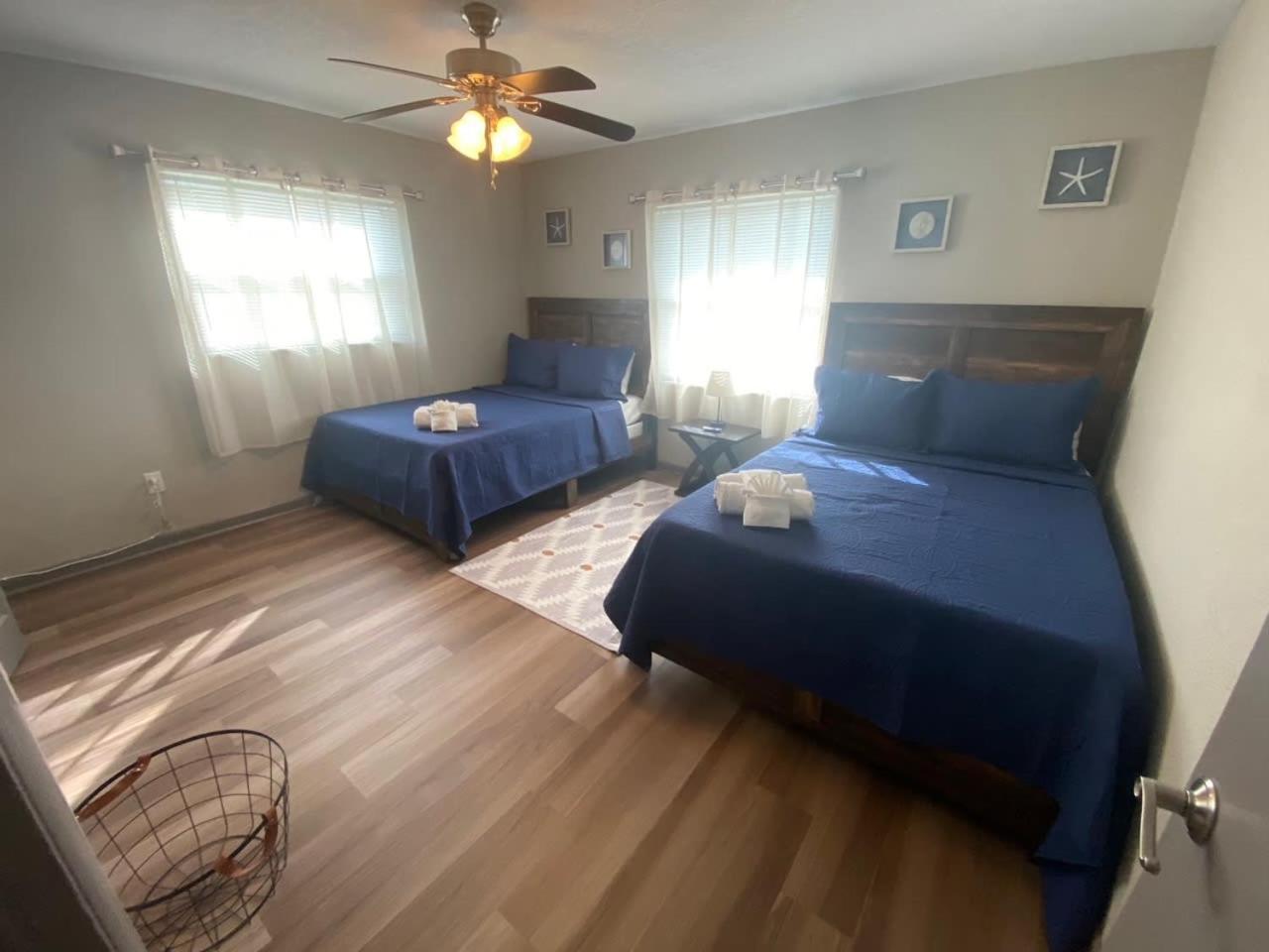 Close To Beaches Pet Friendly Heated Pool Hot Tub Largo