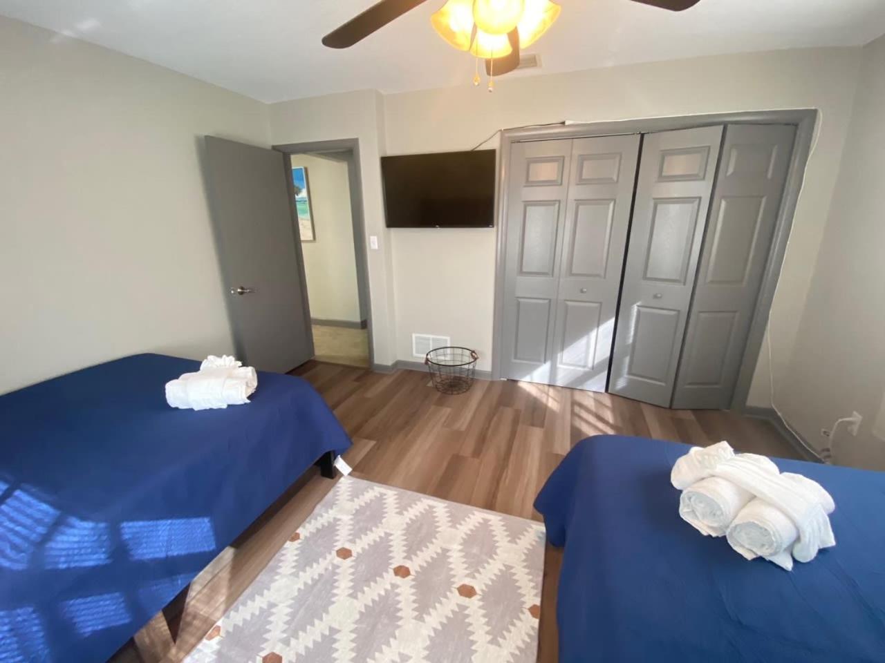 Close To Beaches Pet Friendly Heated Pool Hot Tub * Largo