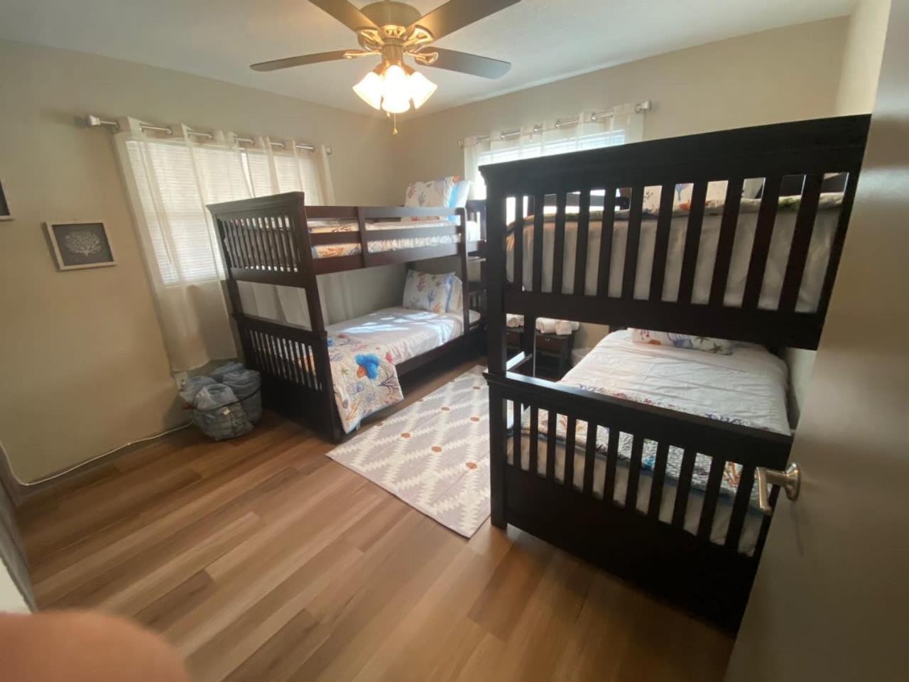 Close To Beaches Pet Friendly Heated Pool Hot Tub * Largo