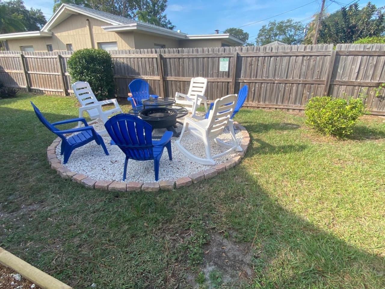 Close To Beaches Pet Friendly Heated Pool Hot Tub Holiday home *