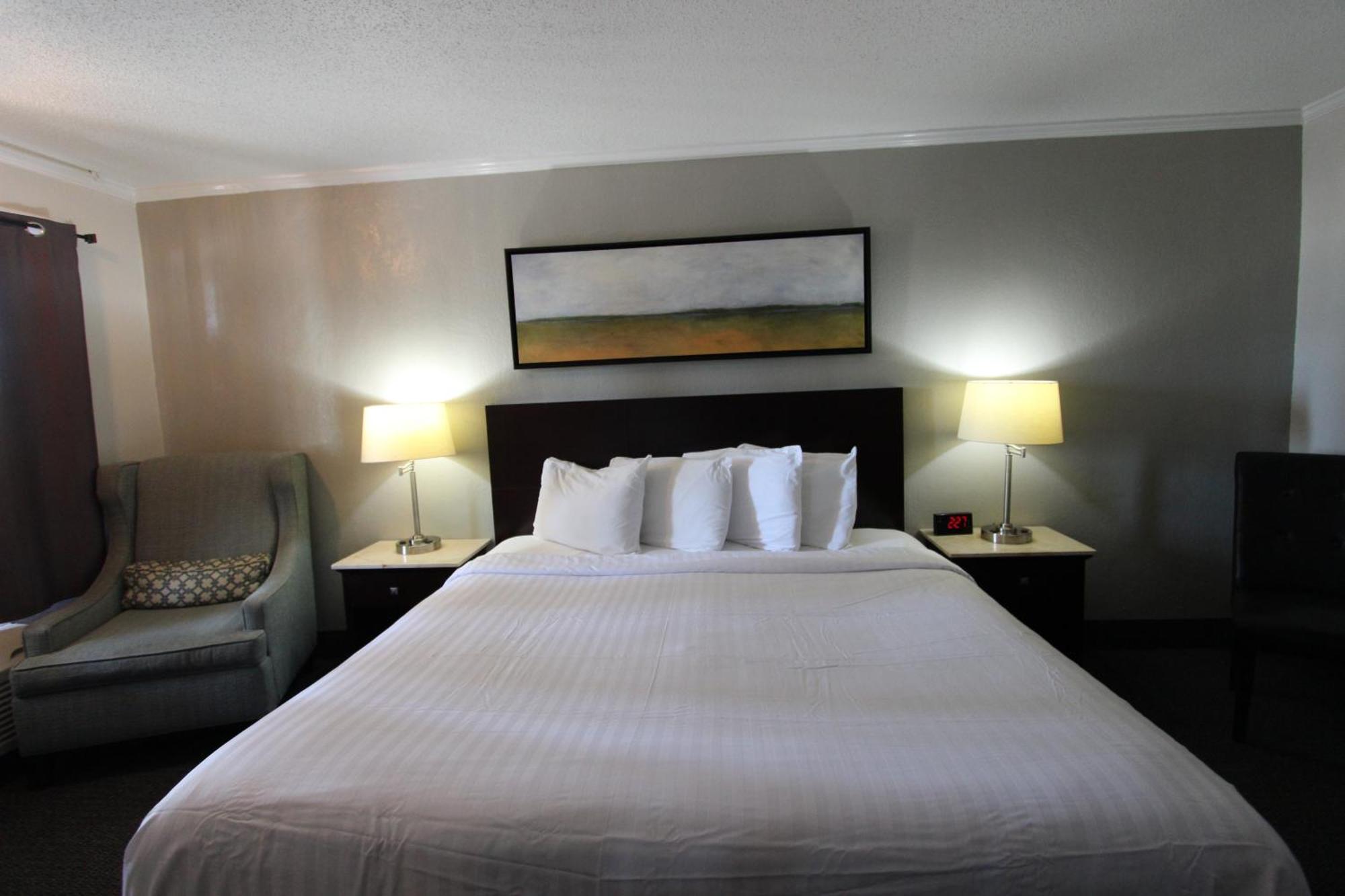Motel At Home Inn - Pensacola 2*