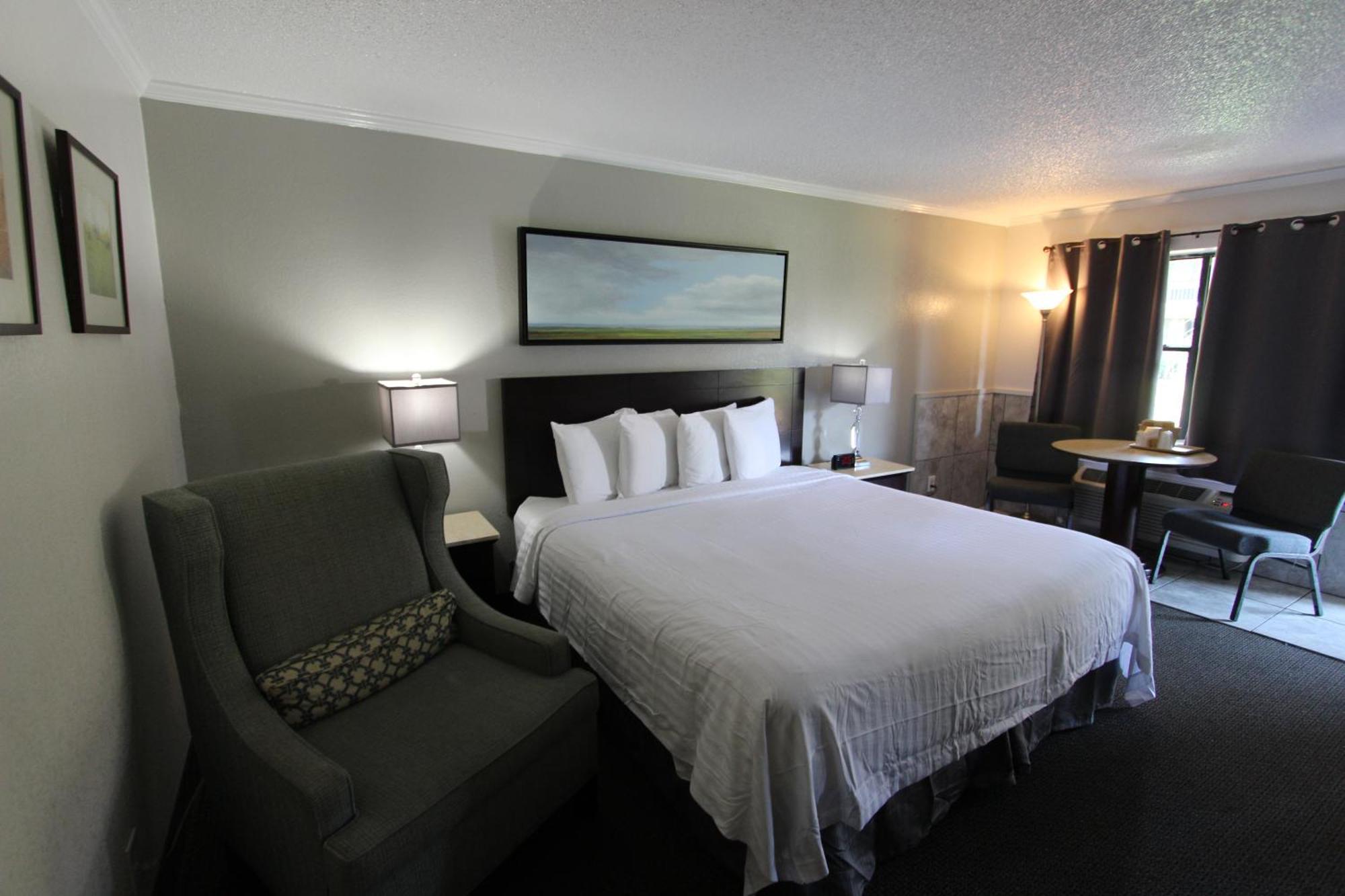 At Home Inn - Pensacola