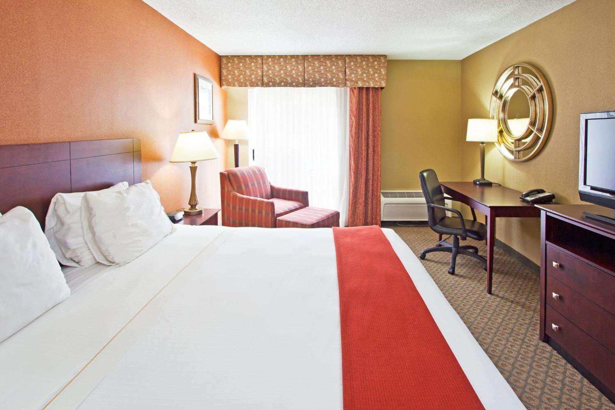 Express Clearwater East - Icot Center By Ihg Hotel 2*