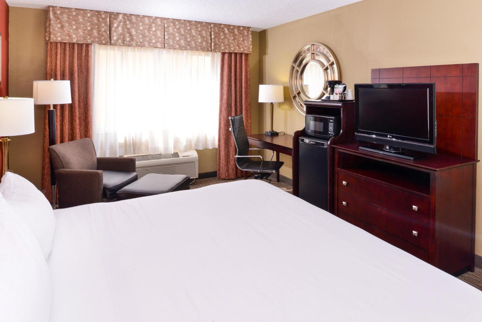 Express Clearwater East - Icot Center By Ihg Hotel 2*