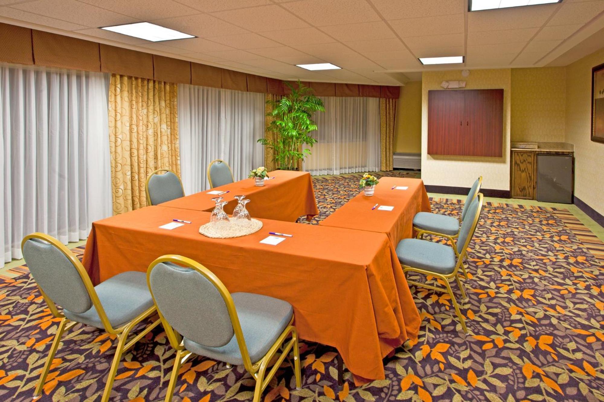 Express Clearwater East - Icot Center By Ihg 2* Pinellas Park