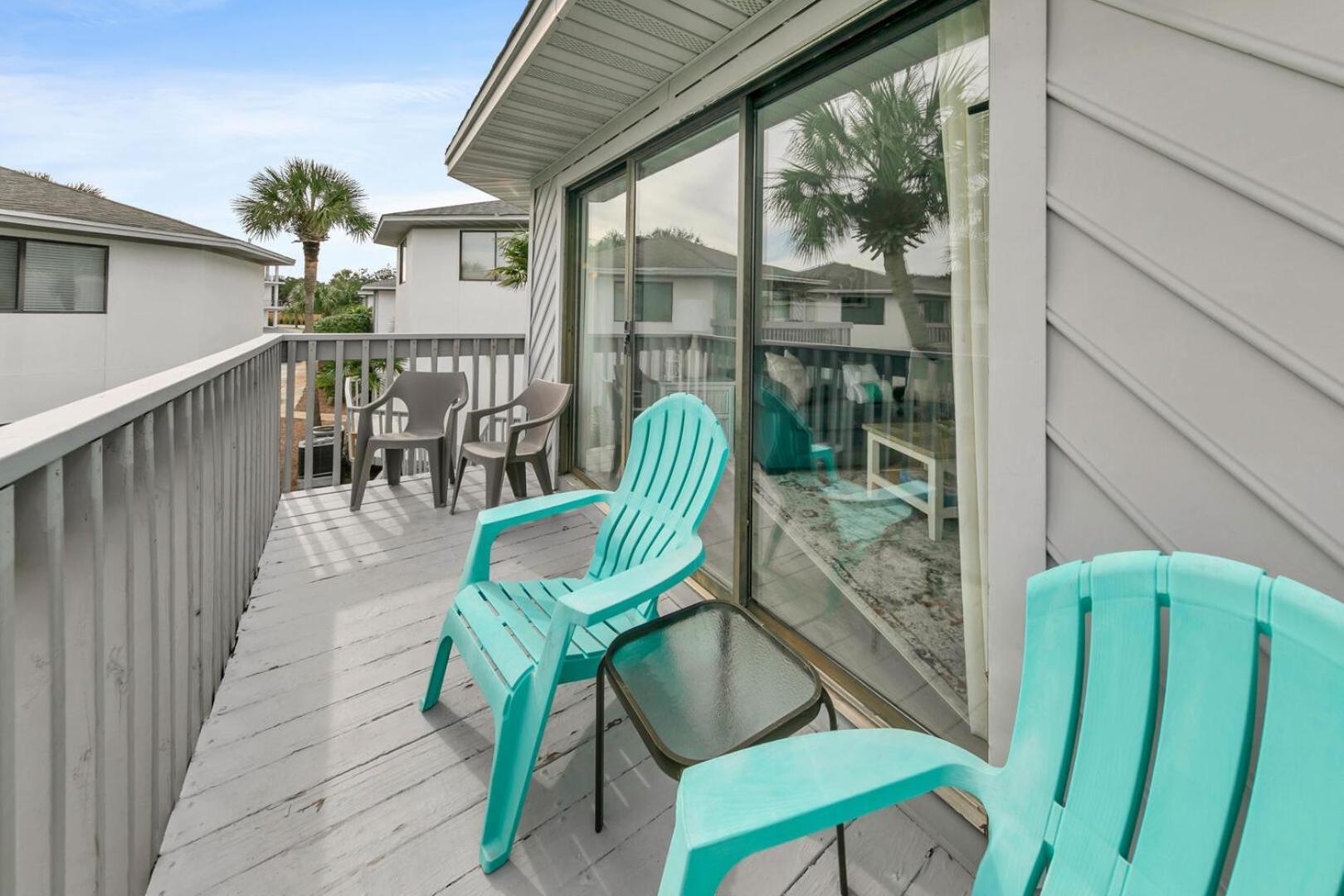 Crystal Village 16b Is A 2 Bed 2 Bath Near The Beach That Sleeps 6 Holiday home *