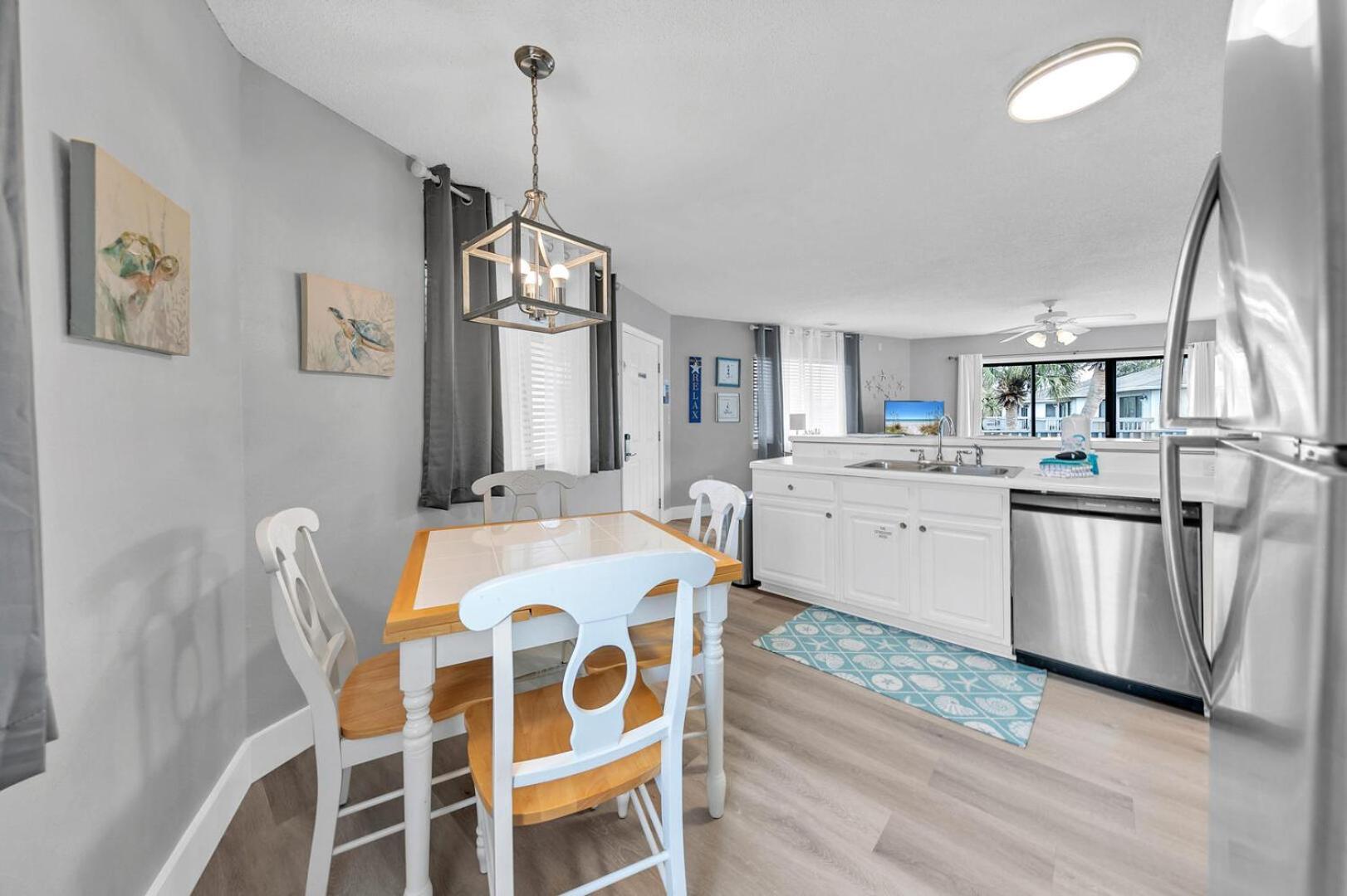 Holiday home Crystal Village 16b Is A 2 Bed 2 Bath Near The Beach That Sleeps 6