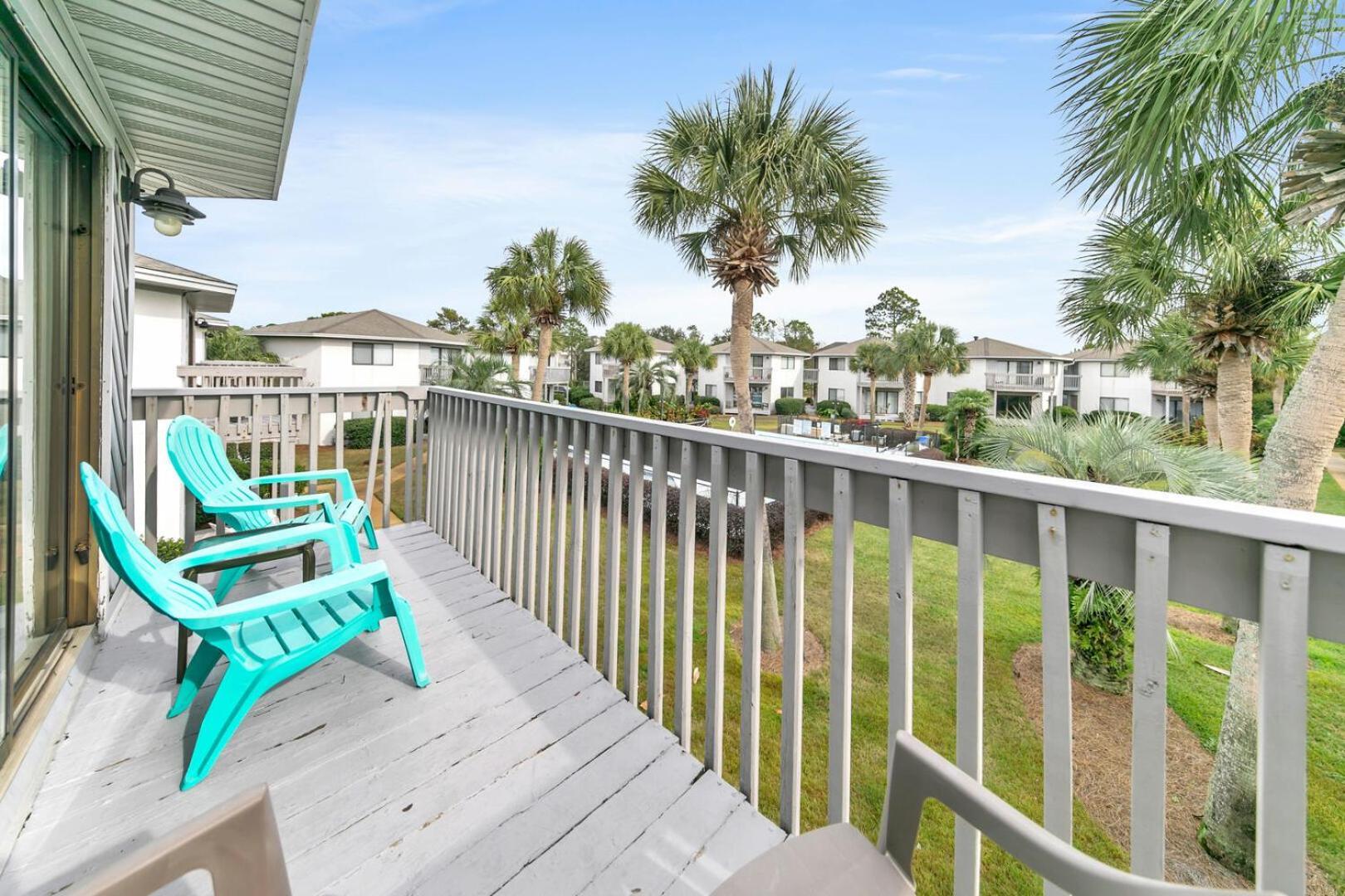 Crystal Village 16b Is A 2 Bed 2 Bath Near The Beach That Sleeps 6 Holiday home *