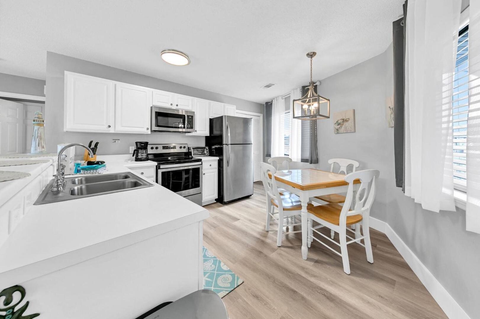 Holiday home Crystal Village 16b Is A 2 Bed 2 Bath Near The Beach That Sleeps 6 *