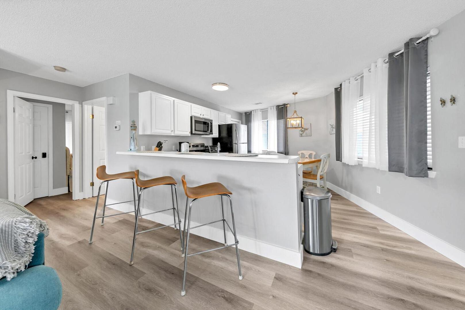 Crystal Village 16b Is A 2 Bed 2 Bath Near The Beach That Sleeps 6 Destin