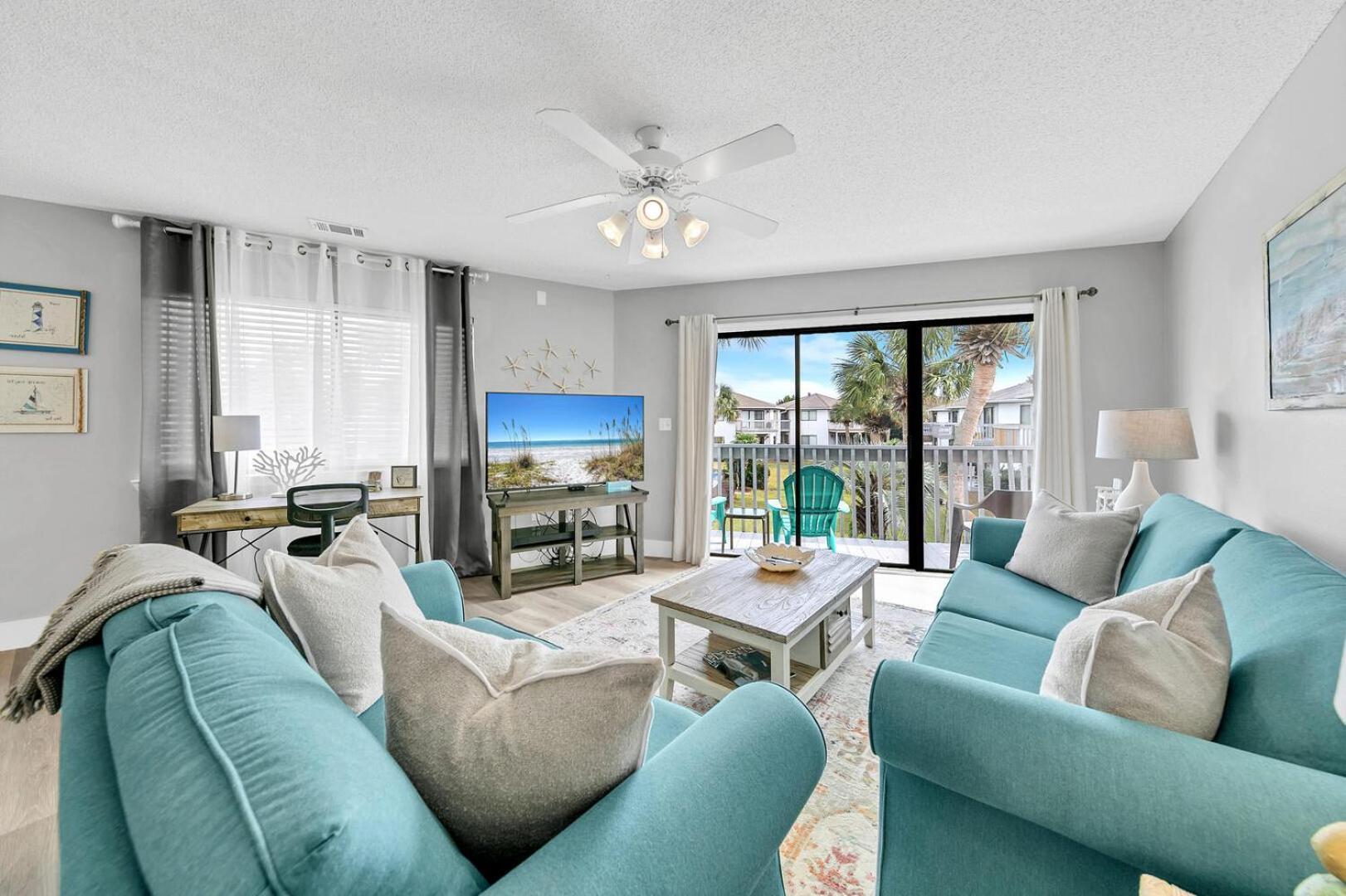 Crystal Village 16b Is A 2 Bed 2 Bath Near The Beach That Sleeps 6 Destin