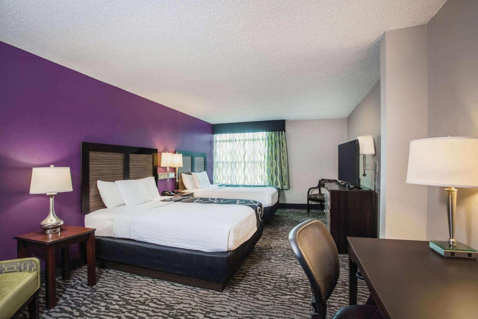 Hotel La Quinta By Wyndham South 3*