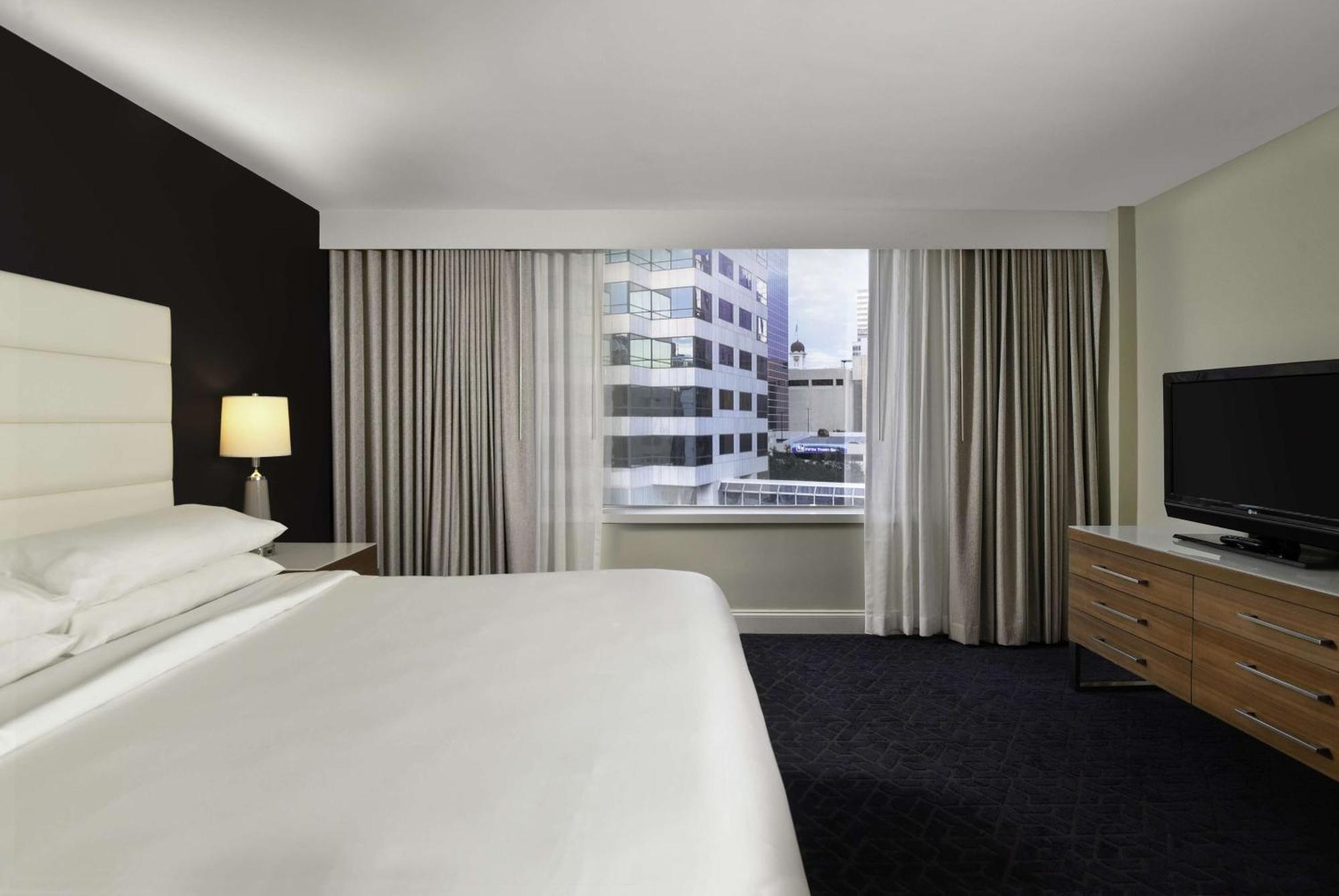 Hotel Riverwalk 4*